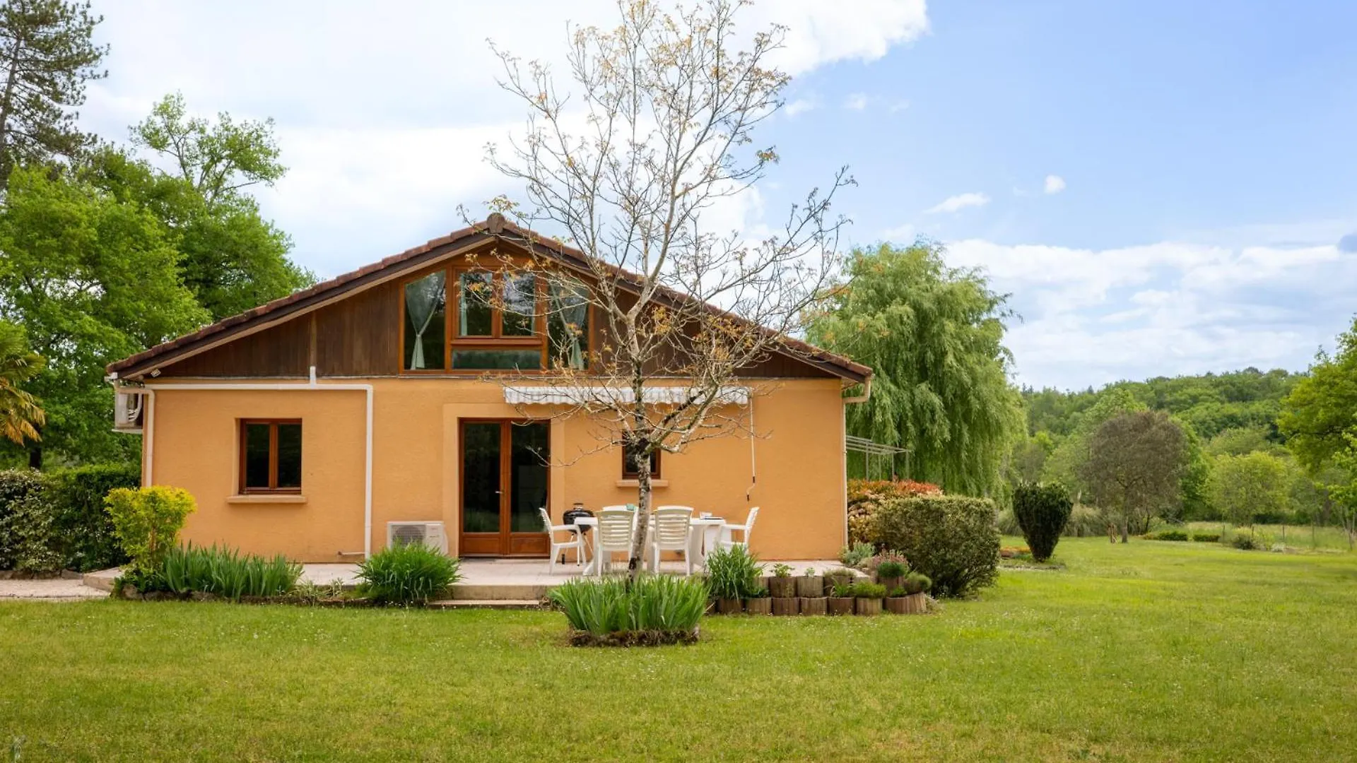 Gite De Charme Paisible Gourdon Sarlat Anglars-Nozac 0*,
